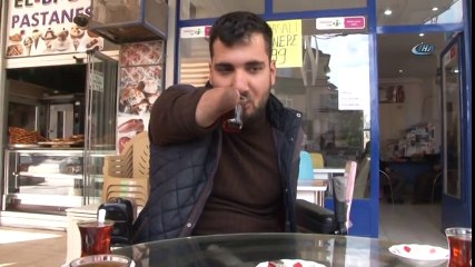 Kolları Ve Bacakları Yok Ama Azmi Var