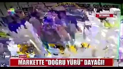Markette önce "Düzgün yürü" dedi, sonra saldırdı!