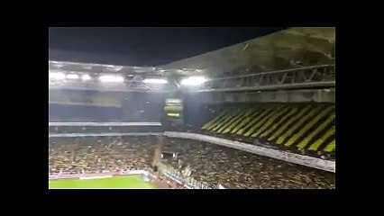 Fenerbahçe taraftarından "Mustafa Kemal&#39;in askerleriyiz" sloganı