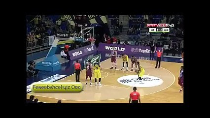 Seyirciler "Mustafa Kemal&#39;in askerleriyiz" sloganları atınca NTV Spor spikeri "Hepimiz öyleyiz" dedi