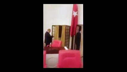 Açık oy kullanan Sağlık Bakanı: Suç işliyorum sana mı soracağım lan!