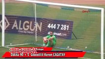 Düzcesporlu futbolcu 80 metreden gol attı!