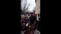Beyaz Saray önünde Trump karşıtı protesto: Burası bizim evimiz!