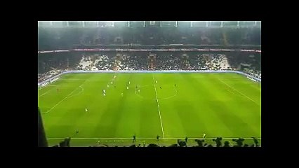 Vodafone Arena, İzmir Marşı ile inledi