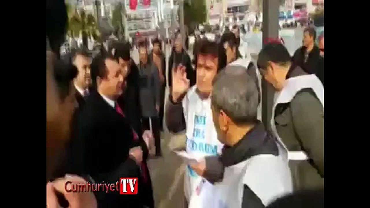 İhraç edilen KESK üyeleri de eylem yaptı; 5 göz...