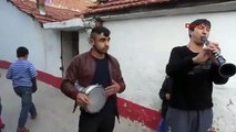 Cami nöbeti cezası biten Fatma Nine, sevinçten göbek attı