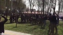 Bilgi Üniversitesi'nde 8 Mart standı açan kadın öğrencilere tekbirli saldırı kamerada