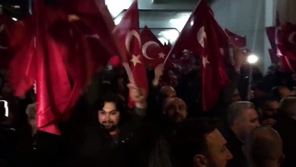 Rotterdam Başkonsolosluğu önünde tekbirli protesto