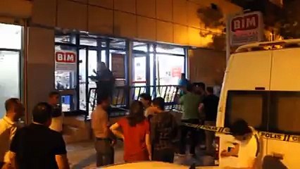 Diyarbakır&#39;da markete patlayıcı atıldı