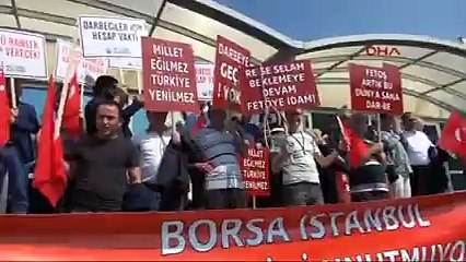 İstanbul&#39;daki ana darbe davasının üçüncü duruşmasında &#39;idam isteriz&#39; sloganları