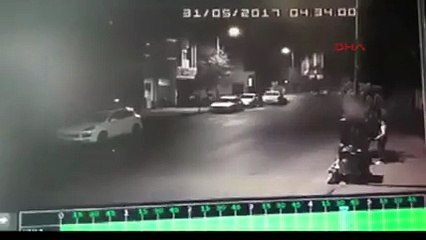 Motorsiklet hırsızlığı kamerada