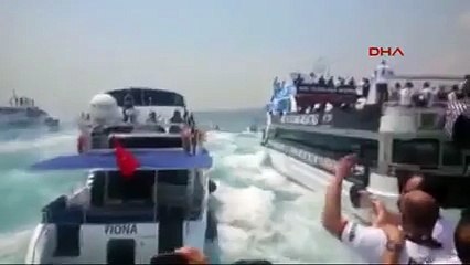 Şampiyonluk kutlamasındaki tekne kazası taraftar kamerasında