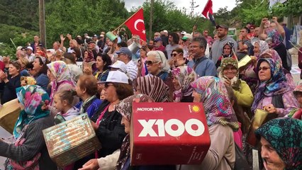 Davullu, tenekeli protesto, ÇED toplantısını iptal ettirdi