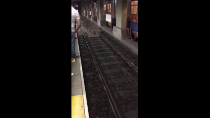 İstanbul Yenikapı Metrosu&#39;nu sel bastı