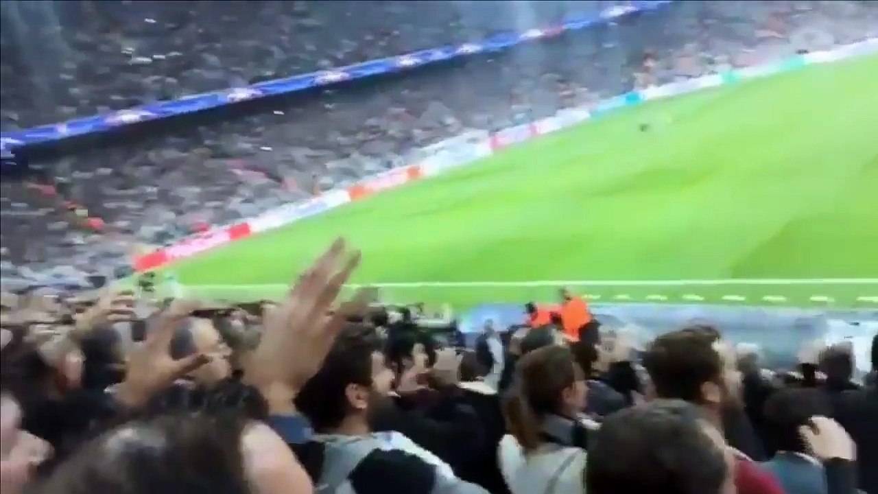 Beşiktaş taraftarının Benfica maçındaki "sessiz tezahürat" sonrası "üçlü"sü