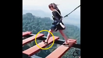 Yükseklik korkusu bu tepkilere neden oluyor!