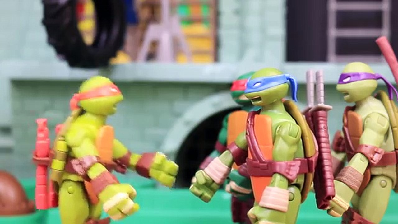 Ninja Turtles Leonardo in TMNT Metal Mutant Exclusive Action Figure Attacks Mikey While Camping