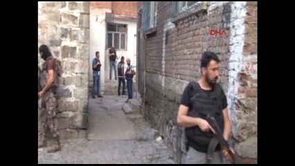 300 polis ile uyuşturucu operasyonu