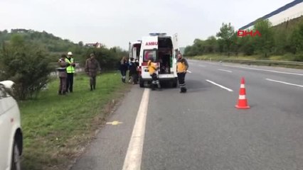 Düzce Minibüs Karşı Şeride Geçti 5 Yaralı