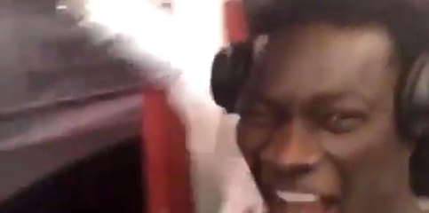 İşte Fatih Terim'in Cama Vurduğu Şarkı! Ortaya Çıktı...