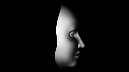 Sizce bu maske hangi yöne dönüyor?