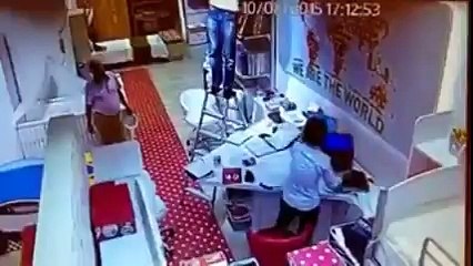 Elektrik çarpıp, takla atan adama arkadaşından ilginç soru