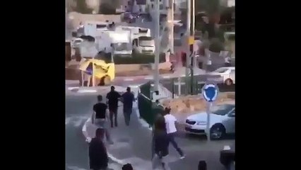 Kepçe ile kavgaya karıştı!