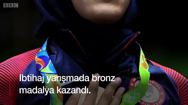 Dünyanın ilk türbanlı Barbie'si