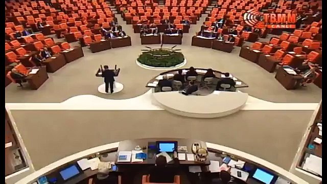 Senin boynunda Yahudi Cesaret Madalyası olacak, sabahtan akşama kadar...