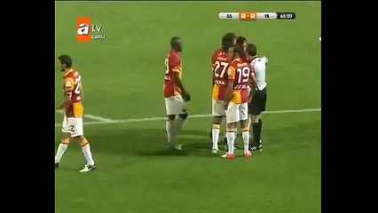 Engin Baytar&#39;dan Cüneyt Çakır&#39;a fiziki saldırı