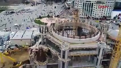 Taksim Meydanı&#39;na yapılan caminin kubbesi yükseliyor