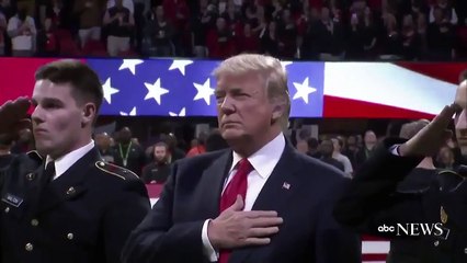 ABD ulusal marşını okurken zorlanan Trump'a tepki: Bu iki yüzlülüğün iğrenç bir görünümü...