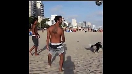 &#39;Plajların Neymar&#39;ı yetenekli köpek