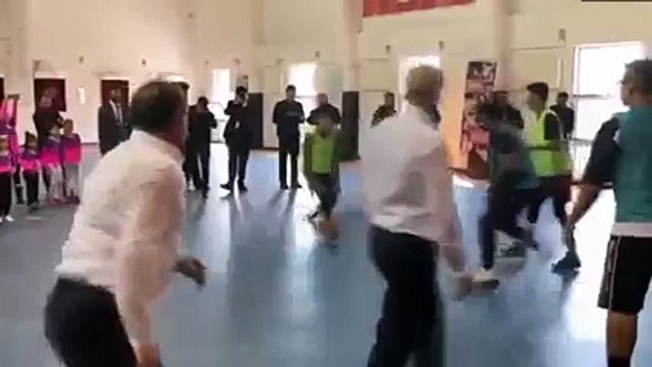 Bakan Osman Aşkın Bak'tan Cedi Osman'a: Takımında yer var mı?