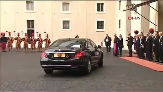 Cumhurbaşkanı Erdoğan ile Papa Franciscus bir araya geldi