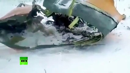 İddia: Moskova&#39;da düşen yolcu uçağının enkazına ulaşıldı