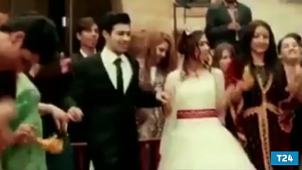 Afrin operasyonuna destek için sınıra giden ünlülerden &#39;Türkiye Marşı&#39;