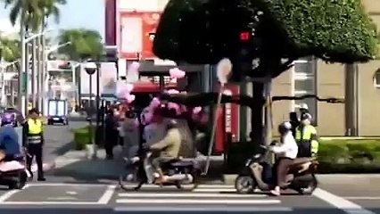 Tayvan'dan 14 Şubat'a özel trafik lambası