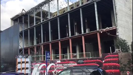 Atatürk Kültür Merkezi&#39;nin yıkımı sürüyor