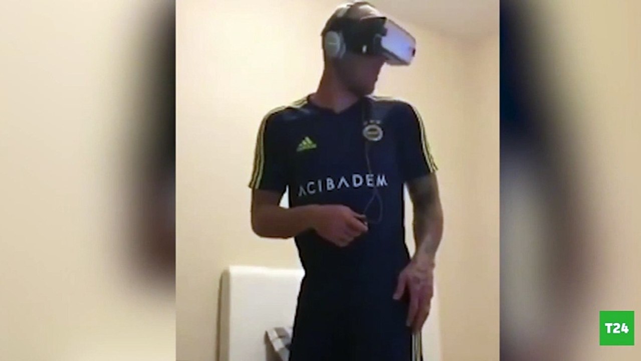Fernandao'nun sanal gerçeklik gözlügü ile imtihanı