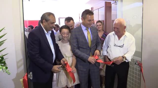 Antalyalı Küçük Ressam İlk Kişisel Sergisini Açtı