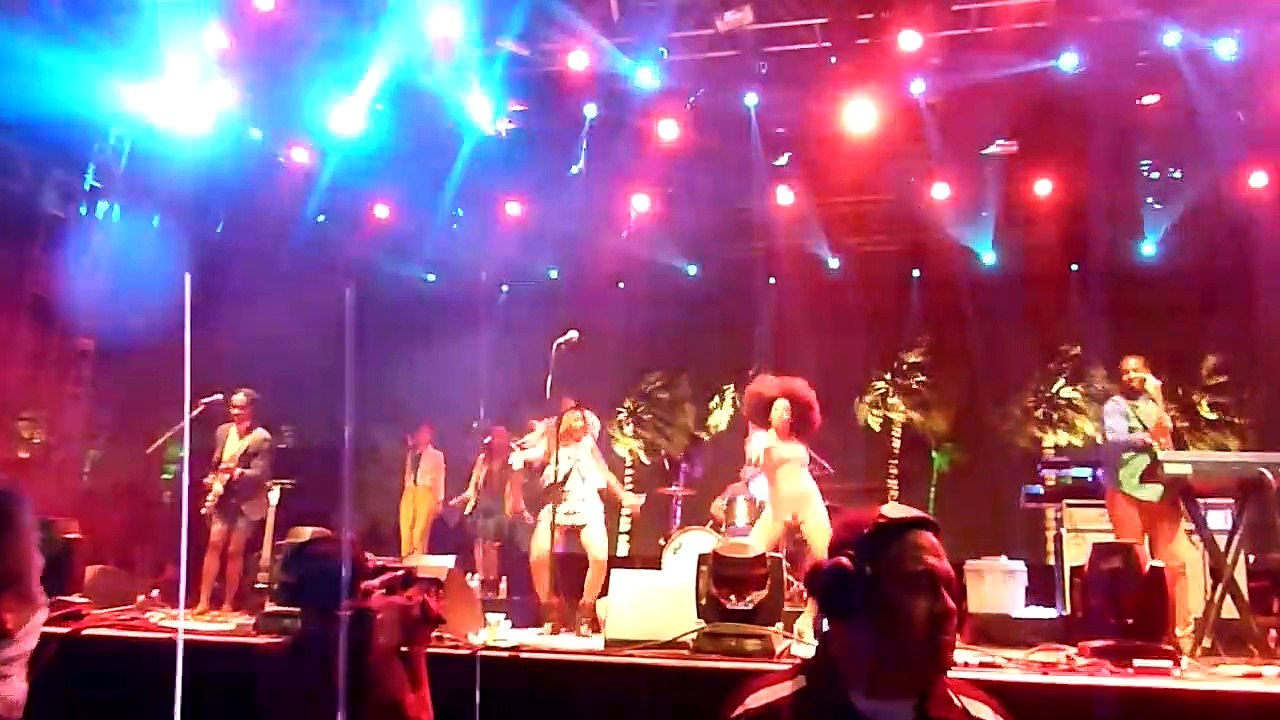 Beyonce'un dans şovu festivale damgasını vurdu