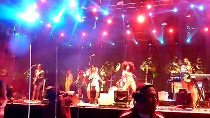 Beyonce'un dans şovu festivale damgasını vurdu