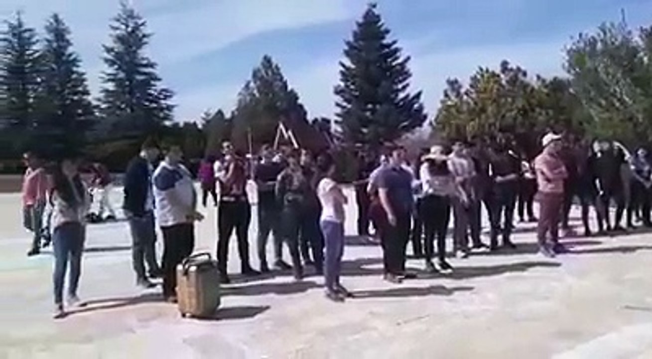 ŞEHİTLER TEPESİ BOŞ DEĞİL ŞİİRİ HABİB AKALIN OKUYOR ... ŞEHİT SANCAKTAR MEHMETÇİK ANITINI CANLI ANLATIM .....