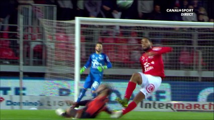 Domino's Ligue 2 - 33ème journée : Jimmy Cabot exclu, Lorient termine à 9 !