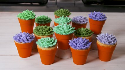 Succulent Cupcakes Make The Cutest Garden