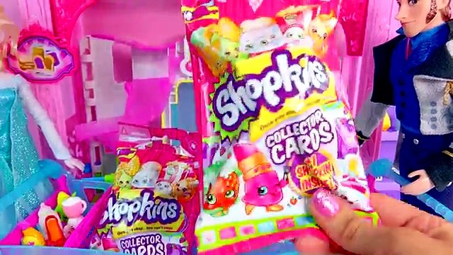 Disney Frozen Queen Elsa VS Prince Hans Unboxing 2 Shopkins Collector Card Blind Bags while Shopping