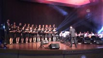 Onkoloji Servisi Korosu İlk Konserini Verdi