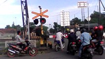 Perlintasan Kereta Api ( Railway Crossing )