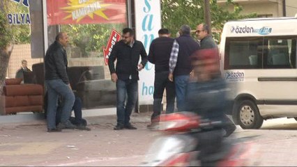 Kaza yerine geldi, babasının öldüğünü görünce gözyaşlarına boğuldu